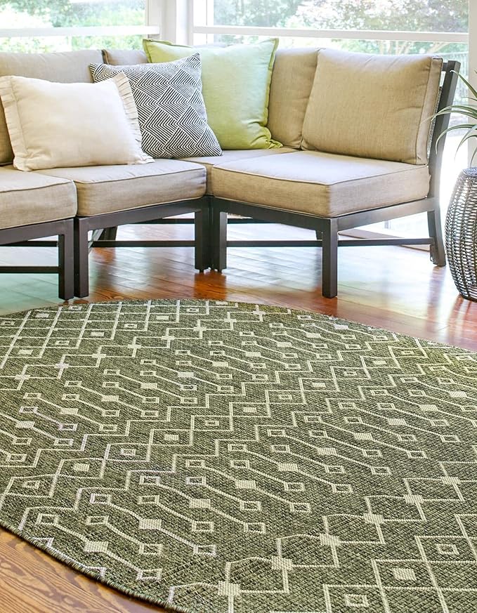Unique Loom Outdoor Trellis Collection Area Rug - Tribal Trellis (7' 10" x 10' Oval, Green/ Natural)