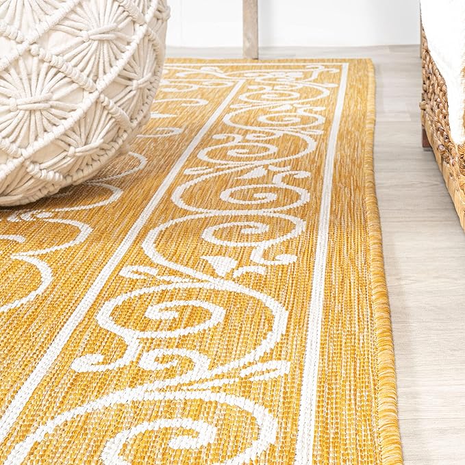 JONATHAN Y Vintage Filigree Indoor Outdoor Round Area Rug 5 Ft Yellow/Cream, Charleston Textured Weave for Backyard, Patio, Porch, Easy-Cleaning, High Traffic, Pet-Friendly, Non-Shedding (SMB106L-5R)