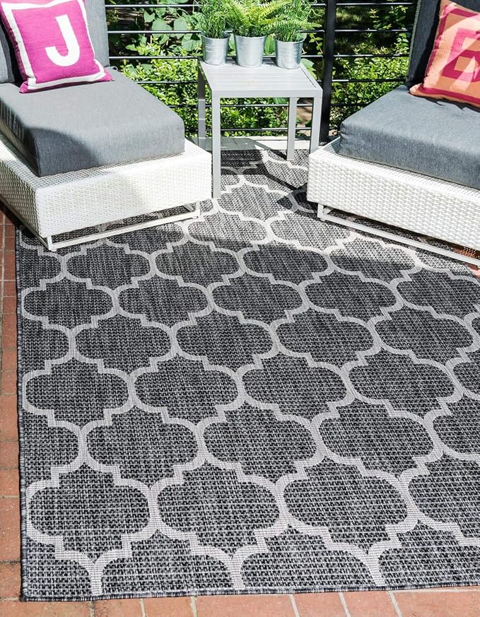 Unique Loom Outdoor Trellis Collection Area Rug (7' 10" x 10' Rectangle Black/Ivory)