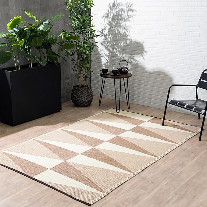 Fab Habitat Geometric Modern Minimalist Outdoor Rug - Waterproof, Crease-Free Fade Resistant, Reversible - Recycled Plastic - Patio Porch Balcony Deck Yard Garden - Tuscon Natural - 4x6 ft