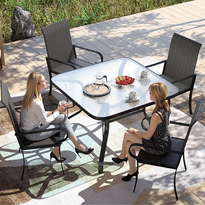 Outsunny Set of 4 Outdoor Wicker Dining Chairs, All-Weather Rattan Armchairs with Armrests, Steel Frame, Highback and Deep Seating, for Garden, Patio, Deck, Yard, Poolside, Brown
