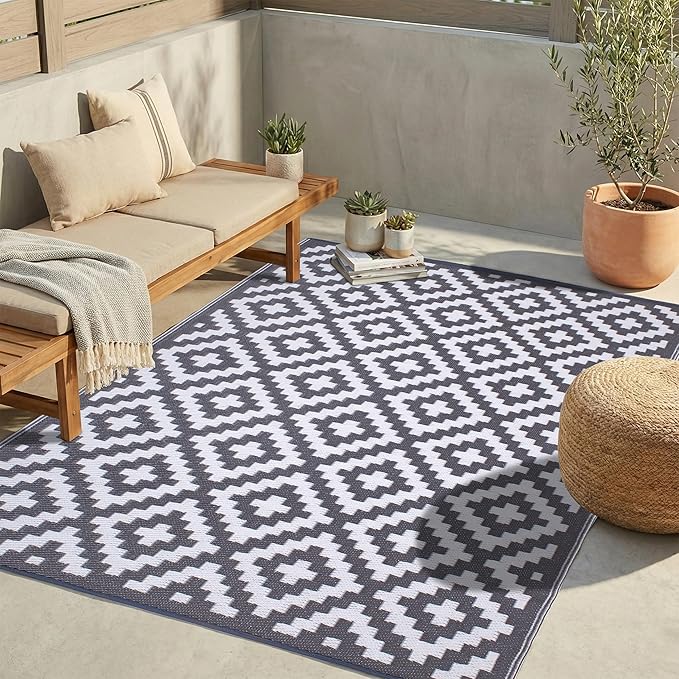 FH Home Outdoor Rug - Waterproof, Fade Resistant, Reversible - Premium Recycled Plastic - Geometric - Patio, Deck, Porch, Balcony, Laundry Room - Aztec - Gray & White Crease Free - 4 x 6 ft