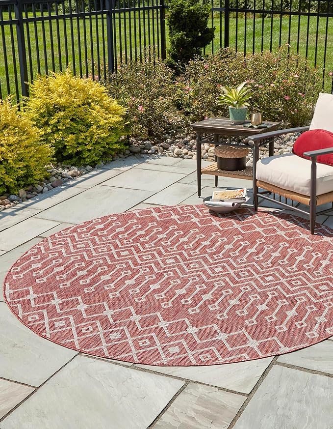 Unique Loom Outdoor Trellis Collection Area Rug - Tribal Trellis (7' 10" Round, Rust Red/ Ivory)