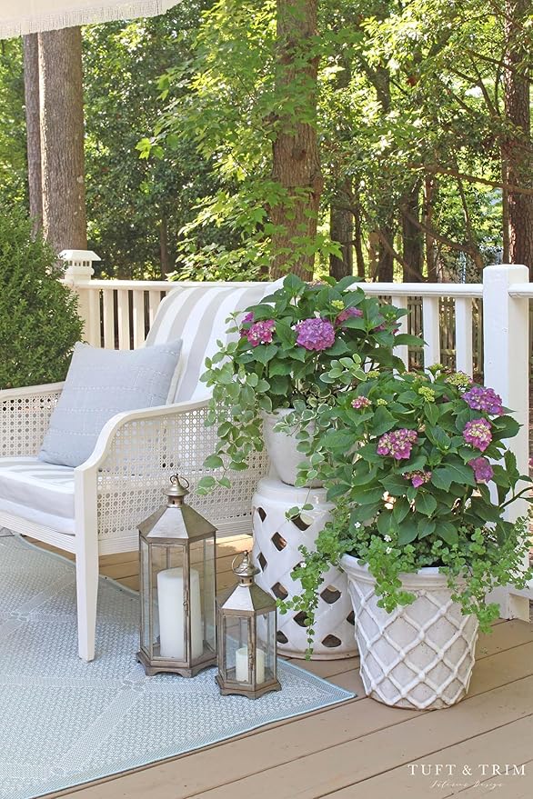 Safavieh ACS4574A Home Betli Navy Ceramic Lattice 17-inch Indoor/Outdoor Side Table Garden Stool