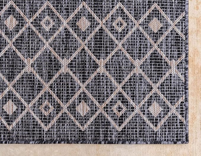 Unique Loom Outdoor Trellis Collection Area Rug - Tribal Trellis (6' 1" x 9' Rectangle, Charcoal Gray/ Natural)