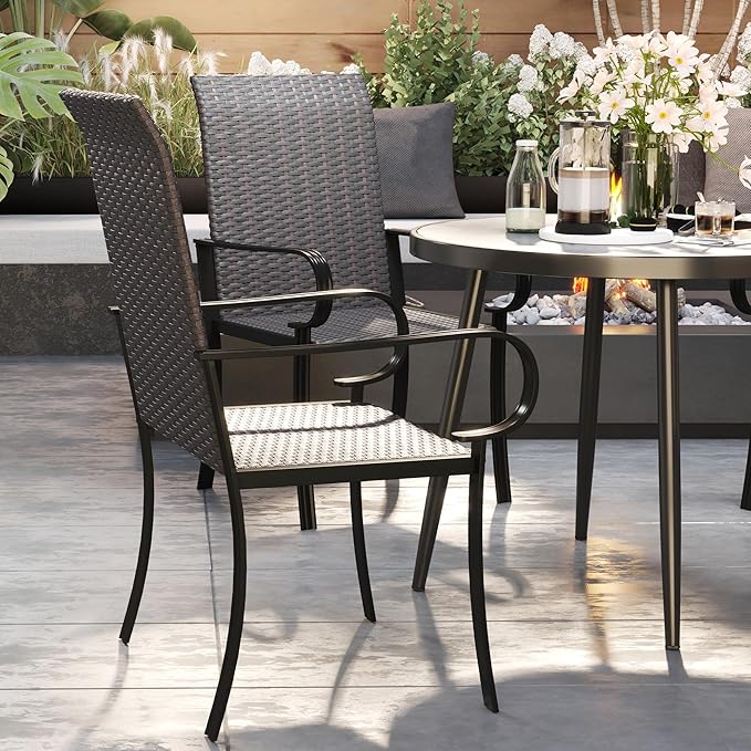 Outsunny Set of 4 Outdoor Wicker Dining Chairs, All-Weather Rattan Armchairs with Armrests, Steel Frame, Highback and Deep Seating, for Garden, Patio, Deck, Yard, Poolside, Brown