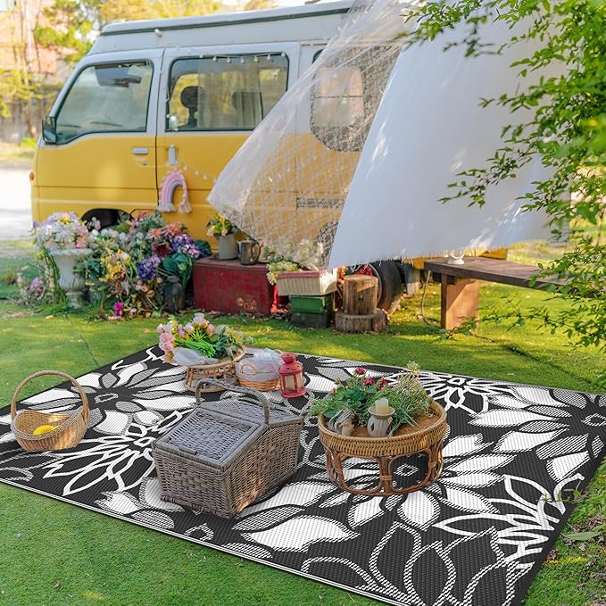 GENIMO Outdoor Rug Waterproof for Patio Decor, 5' x 8' Reversible Plastic Straw Floral Camping Carpet, Large Area Rug Mat for RV, Camper, Deck, Balcony, Porch, Beach, Picnic, Black & White