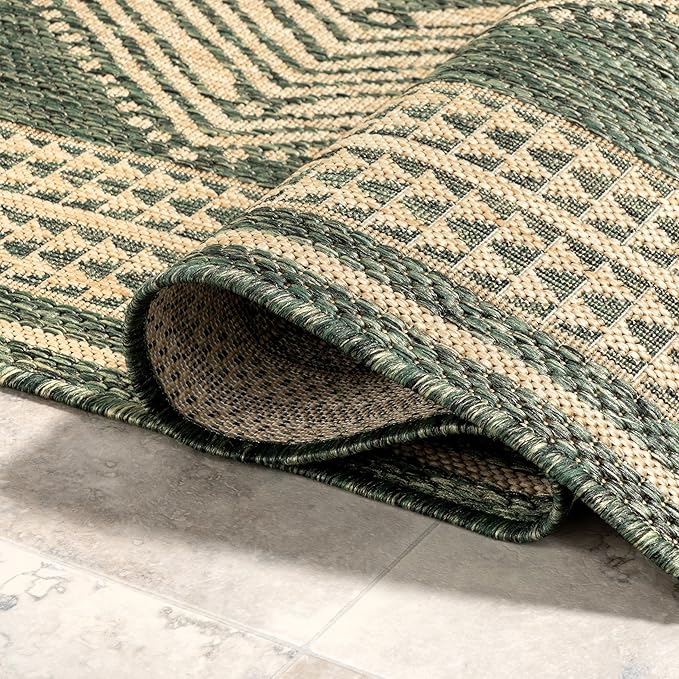 nuLOOM 4' x 6' Outdoor Tribal Geometric Area Rug, Stain Resistant, Weather Resistant, High Traffic, Patio, Balcony, Outside, Ranya Green