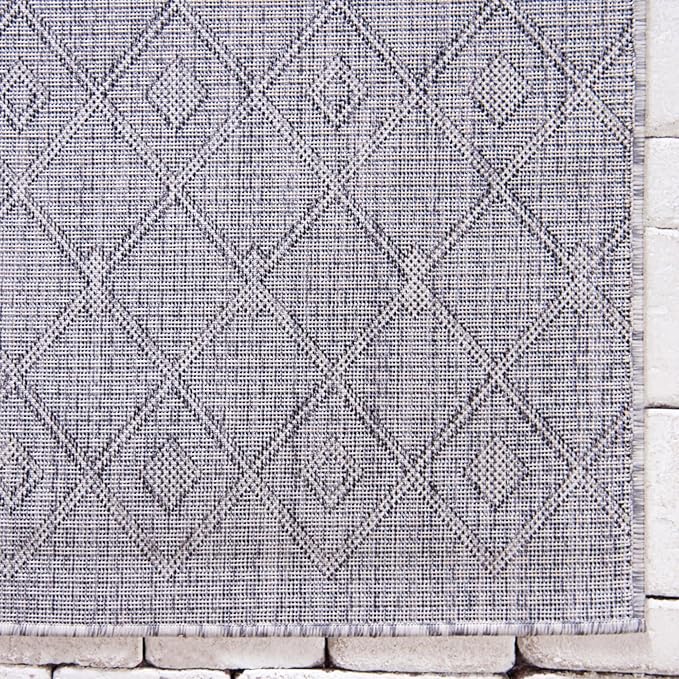 Unique Loom Outdoor Trellis Collection Area Rug - Tribal Trellis (10' x 14' 1" Rectangle, Gray/ Black)