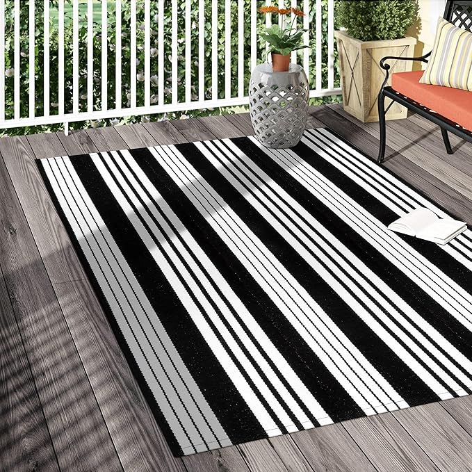 OJIA Black and White Outdoor Rug 4'x6' Cotton Woven Patio Rug Machine Washable Front Door Mat Outdoor Area Rugs Floor Mat for Farmhouse/Front Porch/Balcony/Entryway/Deck/Home Entrance Decor