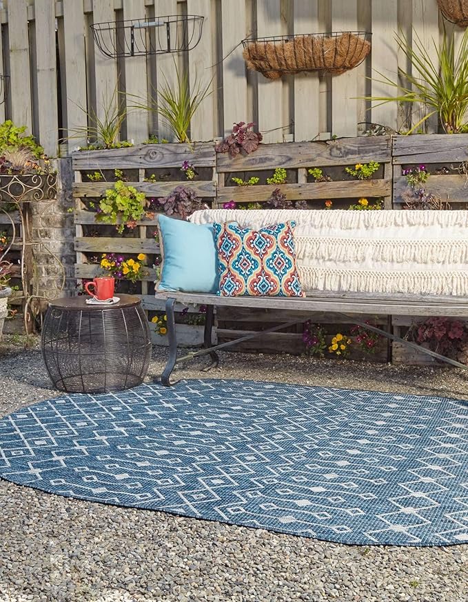 Unique Loom Outdoor Trellis Collection Area Rug - Tribal Trellis (4' 1" x 6' 1" Oval, Blue/ Ivory)