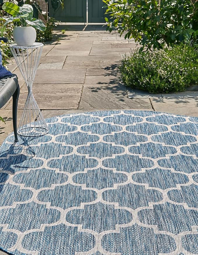 Unique Loom Outdoor Trellis Collection Area Rug (3' 3" x 5' 3" Oval, Navy Blue/ Ivory)