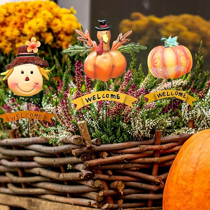 Fall Thanksgiving Halloween Garden Stakes, 3 Pcs Vintage Handmade Metal Yard Decors Featuring Pumpkin, Scarecrow & Turkey, Seasonal Outdoor Lawn & Indoor Décor, for Home & Garden Lovers