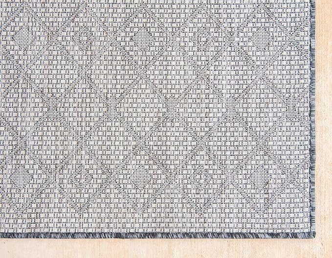 Unique Loom Outdoor Trellis Collection Area Rug - Tribal Trellis (3' 3" x 5' 3" Rectangle, Charcoal Gray/ Natural)