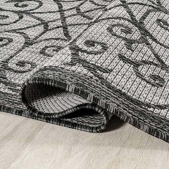 JONATHAN Y Vintage Filigree Indoor Outdoor Square Area Rug 9X9 Light Gray/Black, Madrid Textured Weave for Backyard, Patio, Porch, Easy-Cleaning, High Traffic, Pet-Friendly, Non-Shedding SMB107E-9SQ