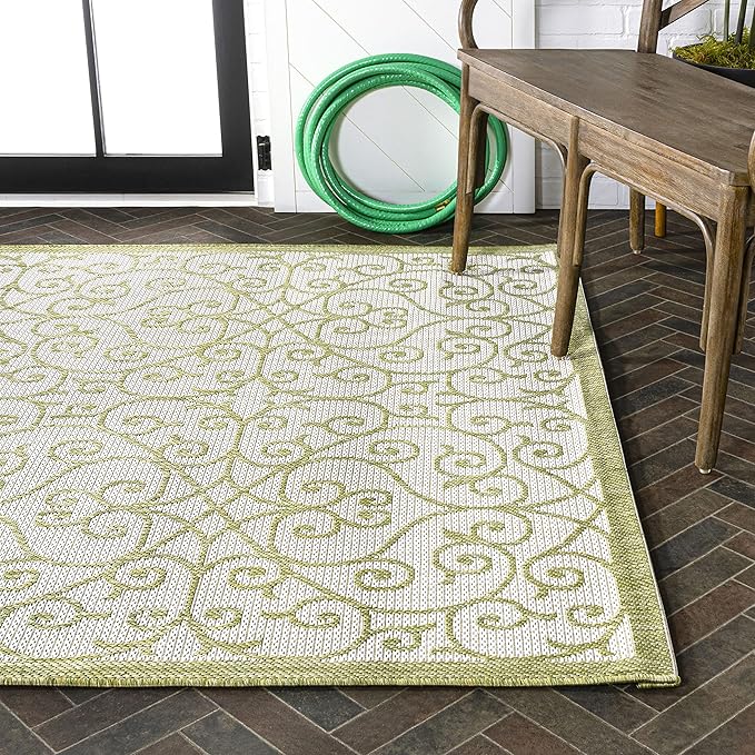 JONATHAN Y Vintage Filigree Indoor Outdoor Area Rug 4X6 Green/Cream, Madrid Textured Weave for Backyard, Patio, Porch, Easy-Cleaning, High Traffic, Pet-Friendly, Non-Shedding (SMB107H-4)