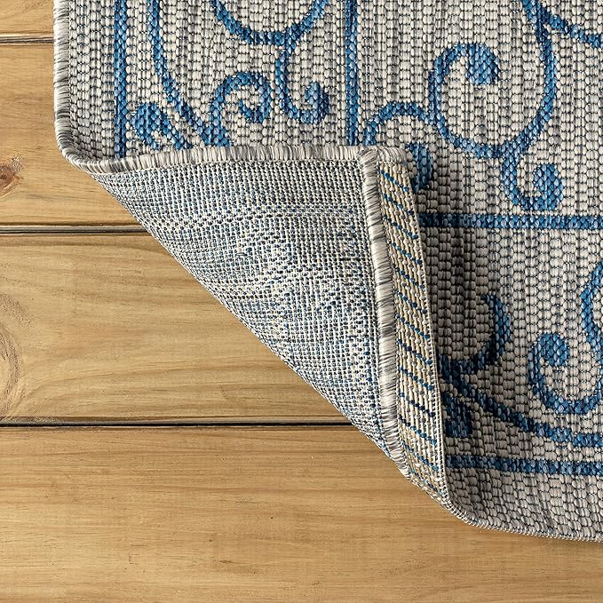 JONATHAN Y Vintage Filigree Indoor Outdoor Square Area Rug 5X5 Gray/Navy, Charleston Textured Weave for Backyard, Patio, Porch, Easy-Cleaning, High Traffic, Pet-Friendly, Non-Shedding (SMB106C-5SQ)