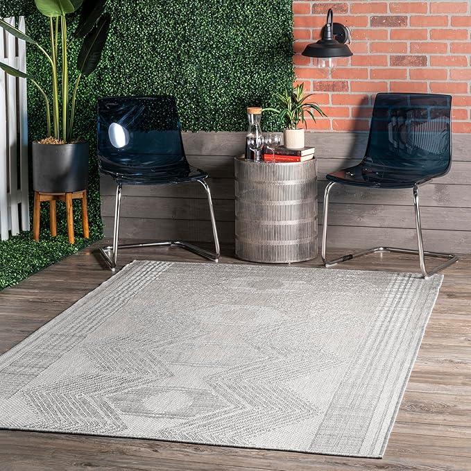Nuloom Ranya Light Grey/Ivory, 2' x 3', Tribal Geometric, Soft and Cozy, High Traffic, Stain Resistant, Easy Clean, Durable Area Rug for Indoor/Outdoor Patio, Deck, Porch, Garden, Courtyard