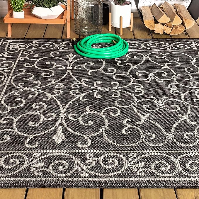 JONATHAN Y Vintage Filigree Indoor Outdoor Area Rug 4X6 Black/Gray, Charleston Textured Weave for Backyard, Patio, Porch, Easy-Cleaning, High Traffic, Pet-Friendly, Non-Shedding (SMB106G-4)