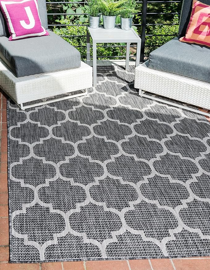 Unique Loom Outdoor Trellis Collection Area Rug (5' 1" x 8' Rectangle, Black/ Ivory)