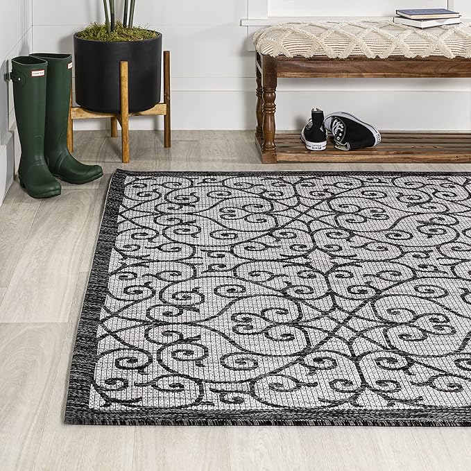 JONATHAN Y Vintage Filigree Indoor Outdoor Area Rug 6X9 Light Gray/Black, Madrid Textured Weave for Backyard, Patio, Porch, Easy-Cleaning, High Traffic, Pet-Friendly, Non-Shedding (SMB107E-6)