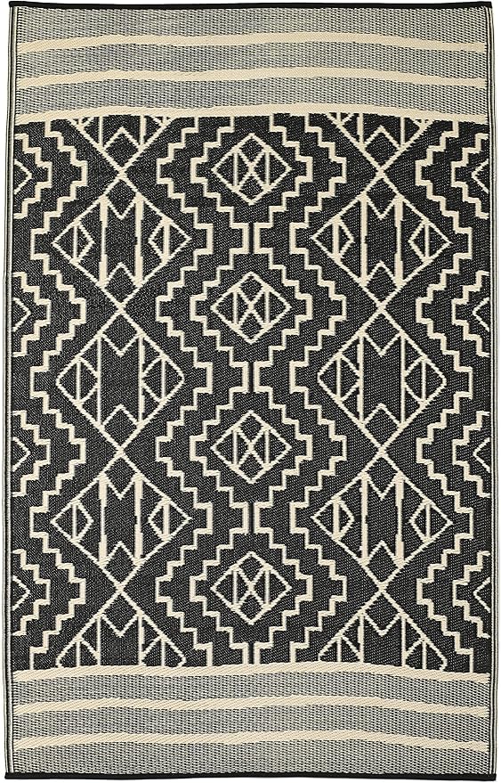 Fab Habitat Outdoor Rug - Waterproof, Fade Resistant, Crease-Free - Premium Recycled Plastic - Tribal Boho Neutral - Patio, Deck, Porch, Balcony, Laundry Room - Kilimanjaro - Black - 4 x 6 ft