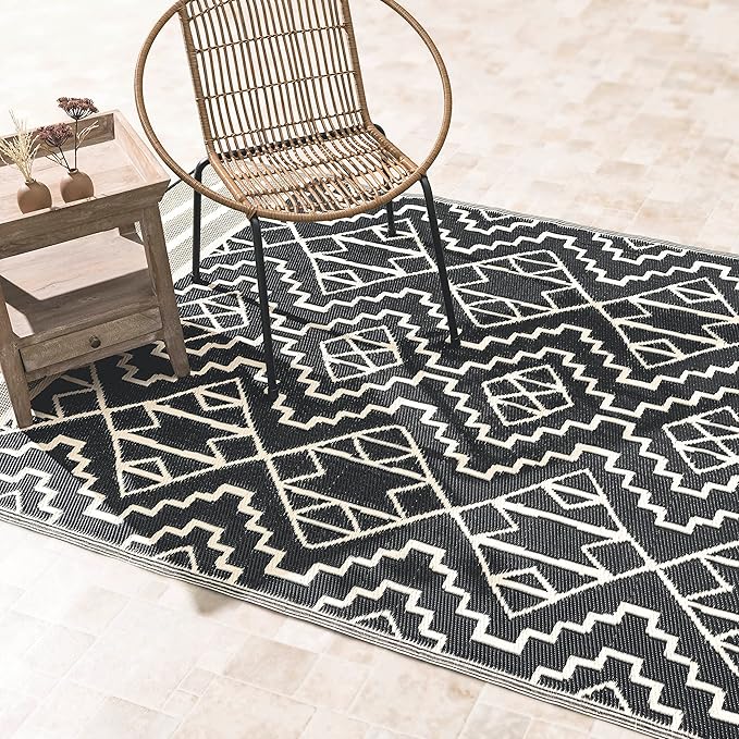 Fab Habitat Outdoor Rug - Waterproof, Fade Resistant, Crease-Free - Premium Recycled Plastic - Tribal Boho Neutral - Patio, Deck, Porch, Balcony, Laundry Room - Kilimanjaro - Black - 4 x 6 ft