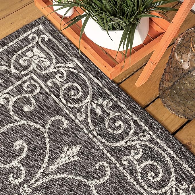 JONATHAN Y Vintage Filigree Indoor Outdoor Square Area Rug 6X6 Black/Gray, Charleston Textured Weave for Backyard, Patio, Porch, Easy-Cleaning, High Traffic, Pet-Friendly, Non-Shedding (SMB106G-6SQ)