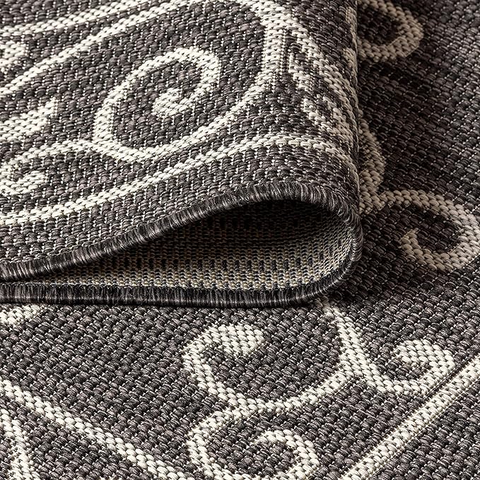 JONATHAN Y Vintage Filigree Indoor Outdoor Area Rug 5X8 Black/Gray, Charleston Textured Weave for Backyard, Patio, Porch, Easy-Cleaning, High Traffic, Pet-Friendly, Non-Shedding (SMB106G-5)