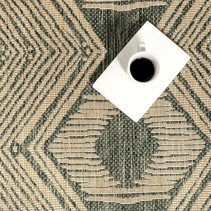nuLOOM 4' x 6' Outdoor Tribal Geometric Area Rug, Stain Resistant, Weather Resistant, High Traffic, Patio, Balcony, Outside, Ranya Green